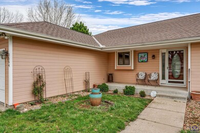 3504 SW Kent Ct, Topeka, KS 66614 - photo 5