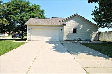 3379 Queensbury Dr, Columbus, IN 47203 - photo 3