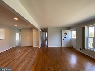 3722 Lacy Blvd, Falls Church, VA 22041 - photo 3