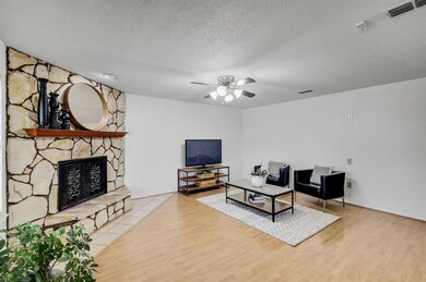 2928 Highgate Ln, Bedford, TX 76021 - photo 5