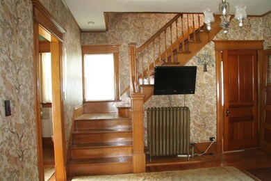 381 Spring St, Saint Johnsbury, VT 05819 - photo 5