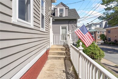 98 Pitman St, Providence, RI 02906 - photo 3