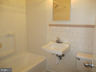 100 W Taylor Run Pkwy unit 4, Alexandria, VA 22314 - photo 7
