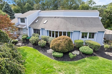 30 Dutchess Dr, Cranston, RI 02921 - photo 3