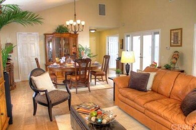 Living/formal dining room