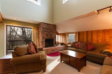 4A Ridge unit 4A, Winhall, VT 05340 - photo 3