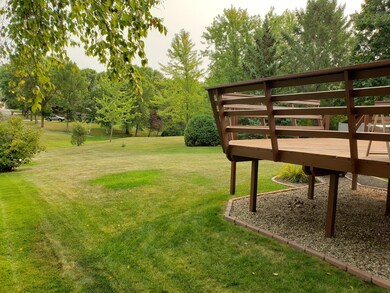 242 20th Ave NE, Jamestown, ND 58401 - photo 6