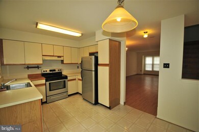 14022 Chestnut Ct, Laurel, MD 20707 - photo 5