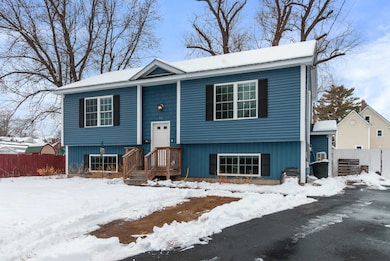 32 Mechanic St, Farmington, NH 03835 - photo 2