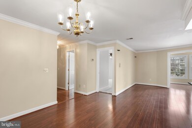 11021 Folksie Ct unit 201, Manassas, VA 20109 - photo 6