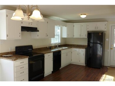 Very open and bright eat-in kitchen with all new a