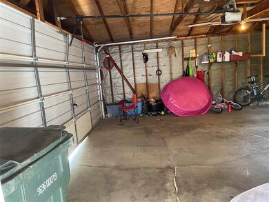 504 Forrest Rd, Cedar Falls, IA 50613 - photo 6