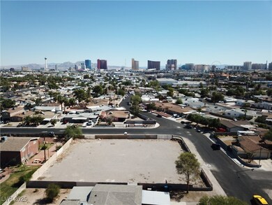 4730 S Pioneer Ave, Las Vegas, NV 89102 - photo 2