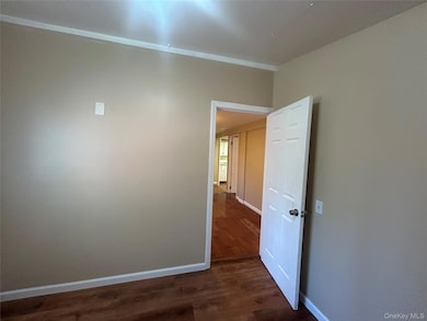 unlisted-address, Massapequa, NY 11758 - photo 7