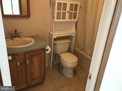 310 Cedar Dr, Green Lane, PA 18054 - photo 5