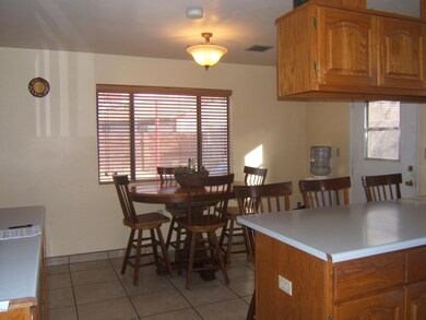 89 N 4th West 016