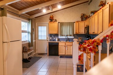 3718 Balsam Ave-15