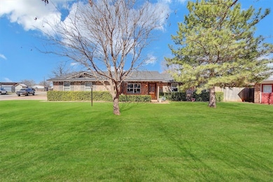 1602 N 3rd Street, Sayre OK