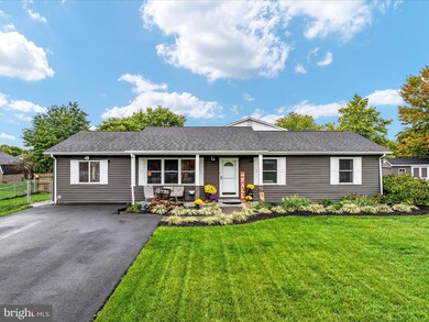 119 Golden Pond Cir, Stephens City, VA 22655 - photo 2