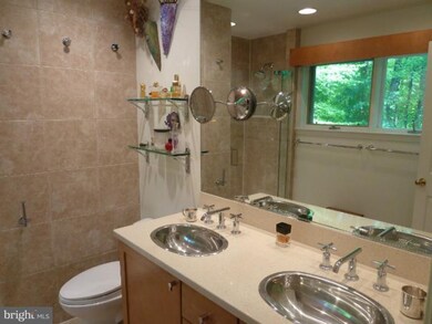 9513 Nightsong Ln, Columbia, MD 21046 - photo 2