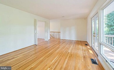 5925 Merritt Place, Falls Church, VA 22041 - photo 6