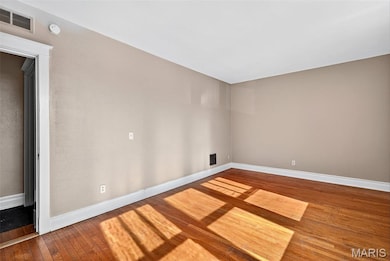 4313 Tholozan Ave, Saint Louis, MO 63116 - photo 5