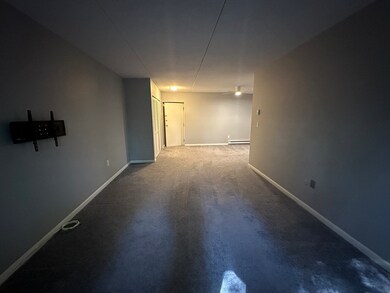 49 Windsor Dr unit 108, Holliston, MA 01746 - photo 6