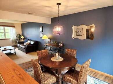 6526 Robin Cir, Slatington, PA 18080 - photo 7