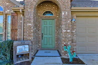 1806 Silver Oaks Dr, Gainesville, TX 76240 - photo 3