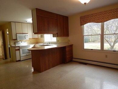 488 Longmeadow Dr, Shelburne, VT 05482 - photo 3