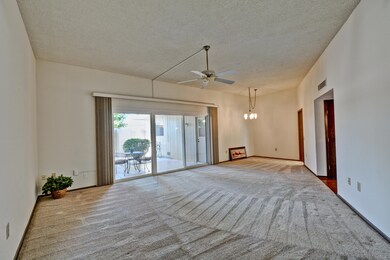 14018 N Palm Ridge Dr W, Sun City, AZ 85351 - photo 3