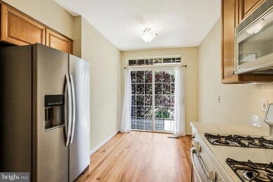 715 Massey Ln unit A, Alexandria, VA 22314 - photo 7