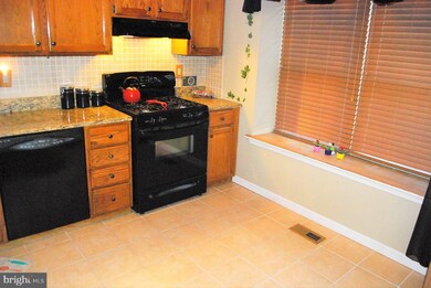 2463 Norrington Dr, Norristown, PA 19403 - photo 7