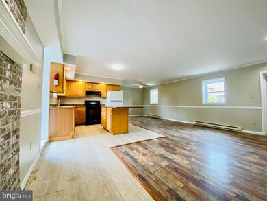 4877 Kutztown Rd unit 1K, Temple, PA 19560 - photo 3