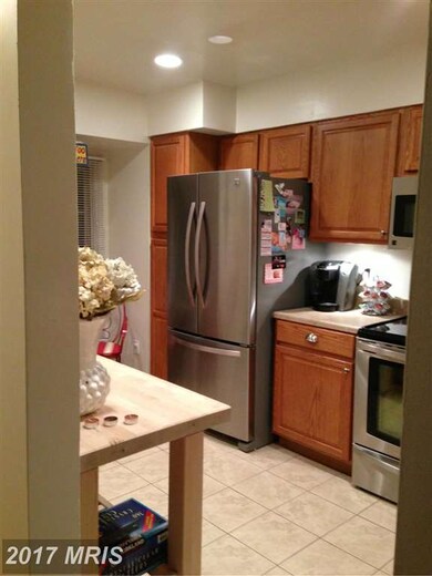 8521 Chapman Oak Ct, Springfield, VA 22153 - photo 5