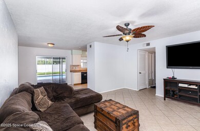 005__amp0348-edit_435