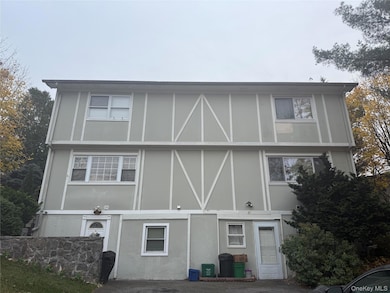 49 Phyllis Dr, Pomona, NY 10970 - photo 2