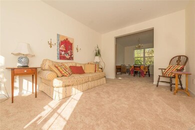 3619 Cobblestone Ln, Whitehall, PA 18052 - photo 3