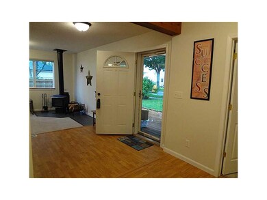 1219 8th St NW, Cedar Rapids, IA 52405 - photo 3