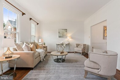 8923 Magnolia Ridge Rd, Fairfax Station, VA 22039 - photo 3