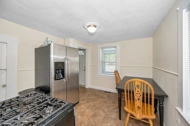 101 Nahant St, Wakefield, MA 01880 - photo 4