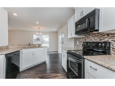 Kitchen.  Appliances (Dishwasher, Microwave and St