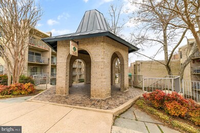 30 Canterbury Square unit 102, Alexandria, VA 22304 - photo 2