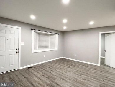 13317 Hillendale Dr, Woodbridge, VA 22193 - photo 5