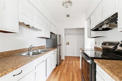 953 E Monterey Ct, Gretna, LA 70056 - photo 6