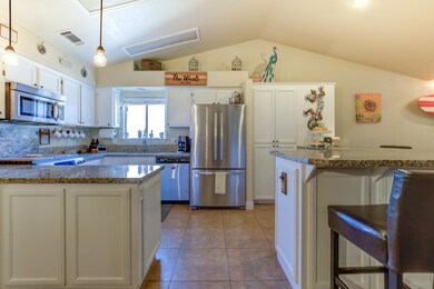 Gourmet kitchen with Pantry