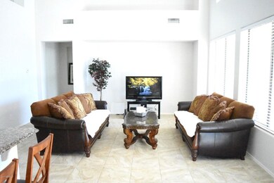 2459_W_Shackleton_DR_5Living