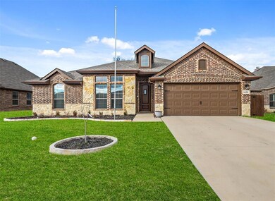 1428 Glade Meadows Dr, Joshua, TX 76058 - photo 4