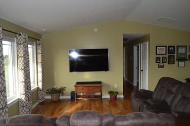 849 Paradise Camp Rd, Harrodsburg, KY 40330 - photo 6