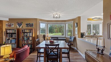006_Dining Area